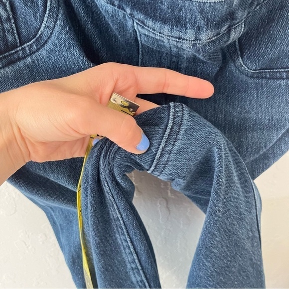 SPANX Jegging Pull On Jeans Size Medium Medium Wash - Picture 2 of 12